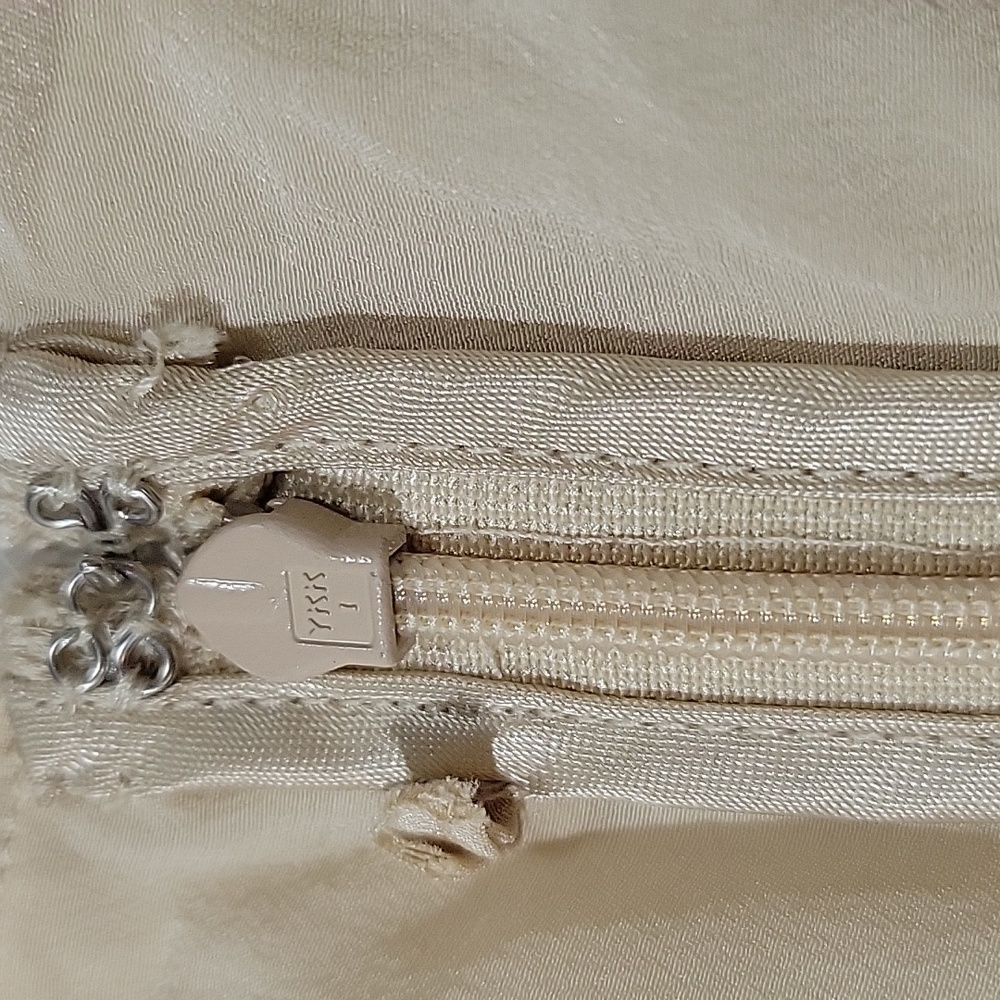 Fendi Cream waffle knit silk top with side ruffle 40 brand runs small - Picture 6 of 16